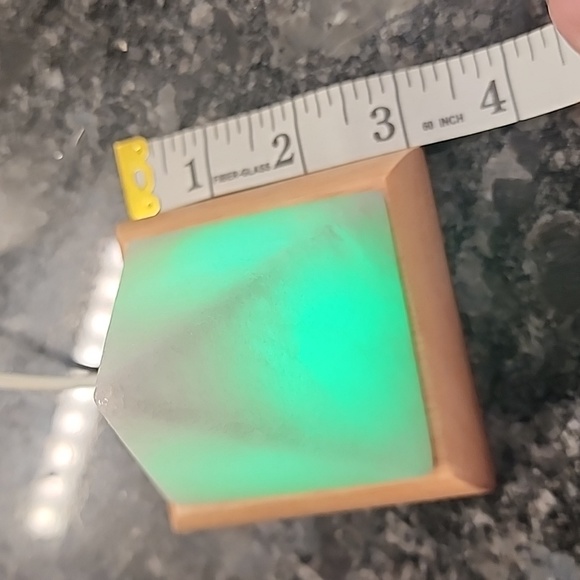 Crystal Pyramid - LED Color Changing Desk Decor 🔮🪬 - Picture 4 of 5